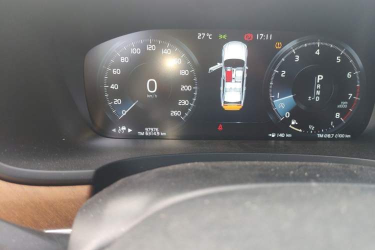 Used Volvo S90 2020 T5 Zhiyuan Luxury Edition Odometer Close Up