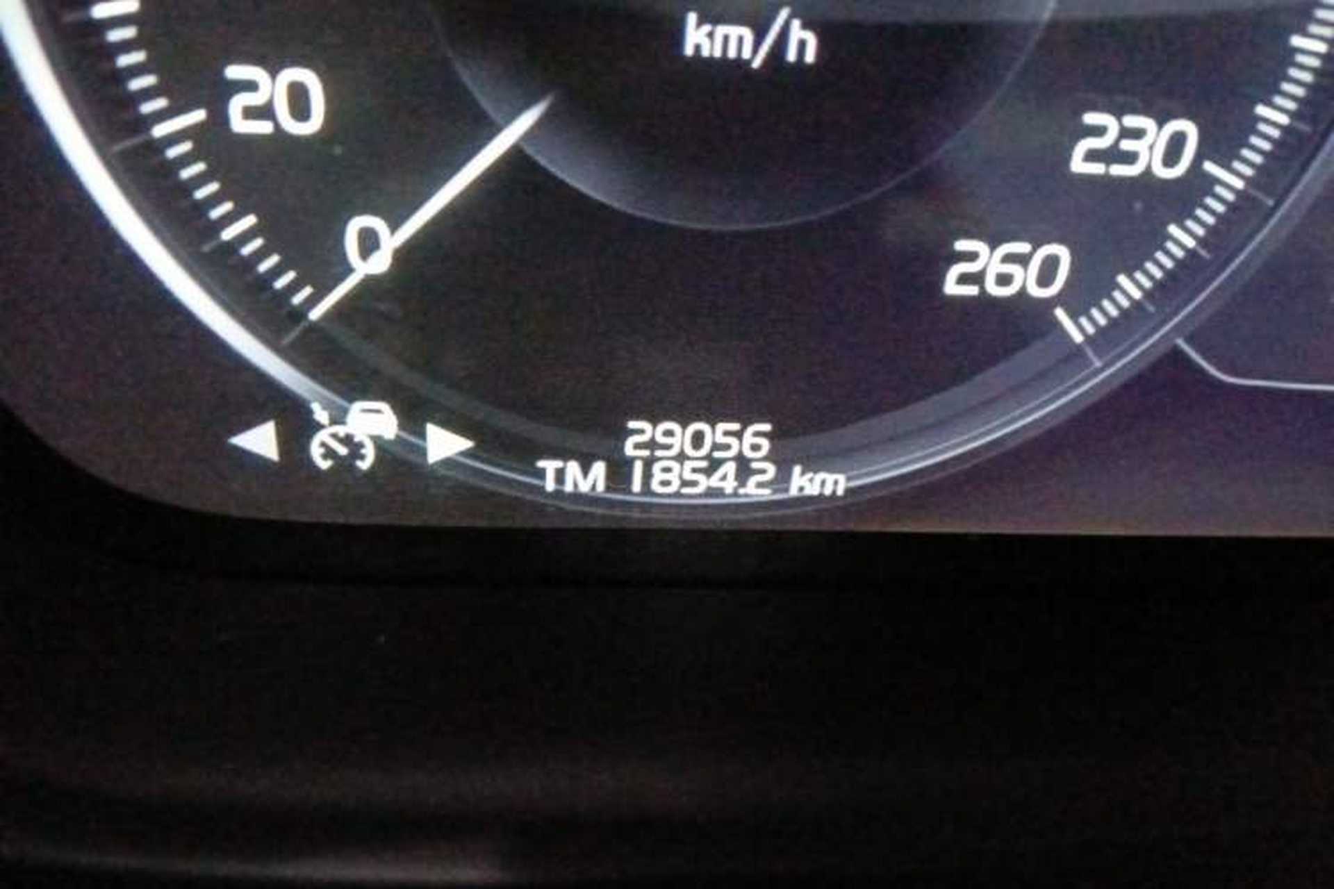 Used Volvo S90 2020 T5 Zhiyi Luxury Edition Odometer Close Up