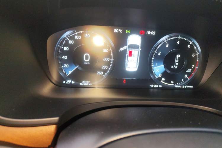 Used Volvo S90 2020 T5 Zhiyi Luxury Edition Odometer Close Up
