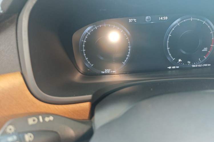 Used Volvo S90 2020 Facelifted T5 Zhiyi Luxury Edition Odometer Close Up