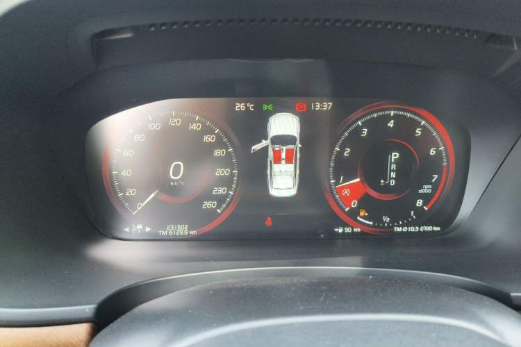 Used Volvo S90 2020 T5 Zhiya Luxury Edition Odometer Close Up