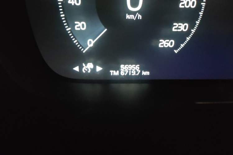Used Volvo S90 2020 T5 Zhiyi Luxury Edition Odometer Close Up