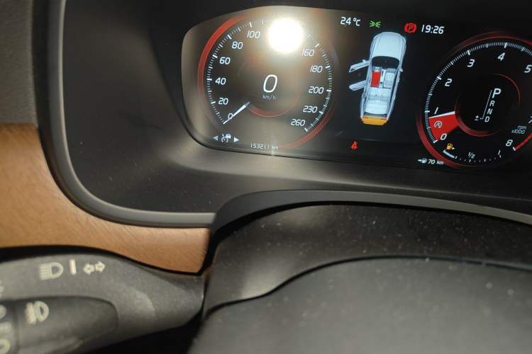 Used Volvo S90 2020 T5 Zhiyi Luxury Edition Odometer Close Up