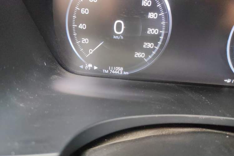 Used Volvo S90 2020 T5 Zhiyi Luxury Edition Odometer Close Up