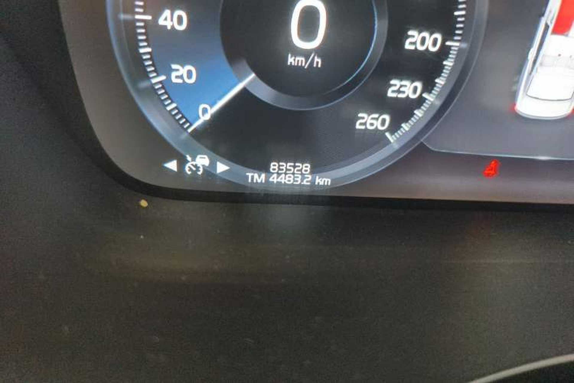 Used Volvo S90 2020 T5 Zhiyi Luxury Edition Odometer Close Up