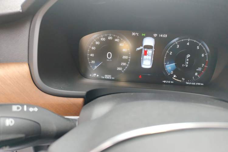 Used Volvo S90 2020 T5 Zhiyi Luxury Edition Odometer Close Up