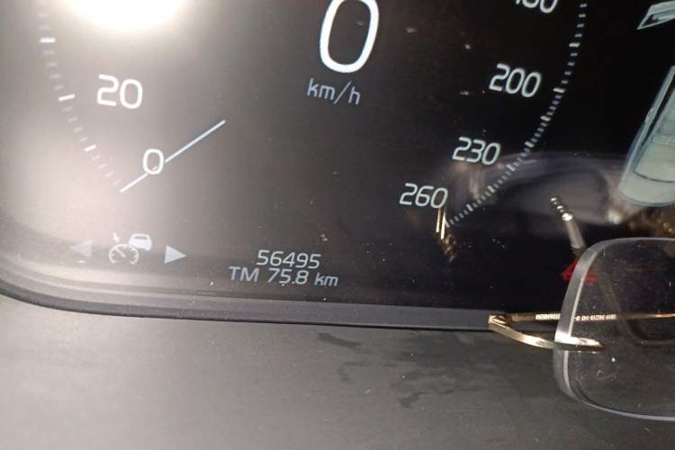 Used Volvo S90 2020 T5 Zhiyi Luxury Edition Odometer Close Up