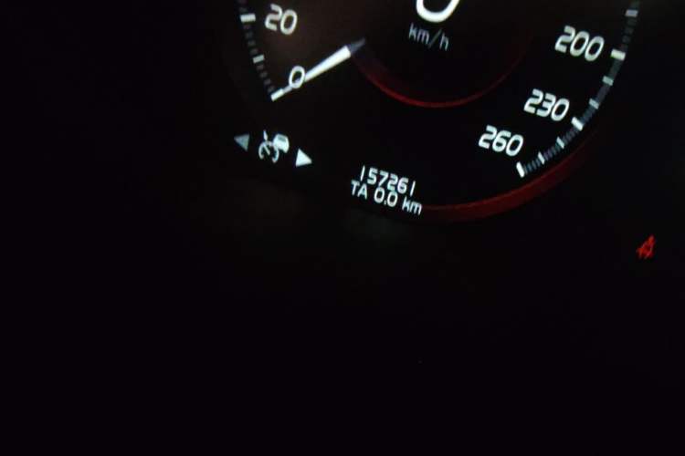 Used Volvo S90 2020 T5 Zhiyi Luxury Edition Odometer Close Up