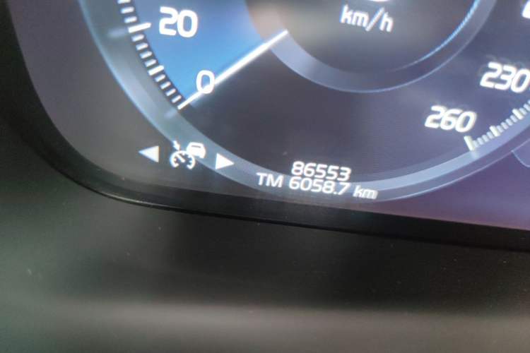 Used Volvo S90 2020 T5 Zhiyi Luxury Edition Odometer Close Up