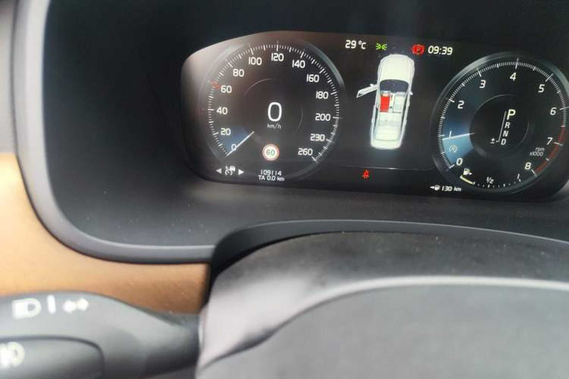 Used Volvo S90 2020 T5 Zhiyuan Luxury Edition Odometer Close Up