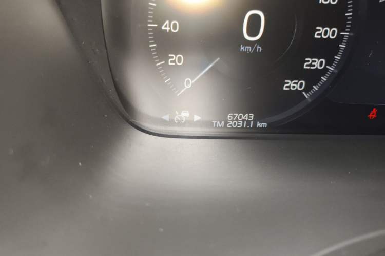 Used Volvo S90 2020 T5 Zhiyi Luxury Edition Odometer Close Up