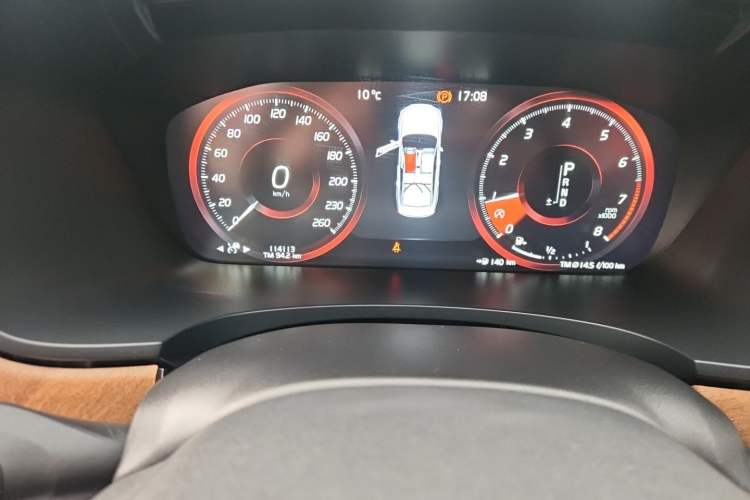 Used Volvo S90 2020 T5 Zhiyi Luxury Edition Odometer Close Up