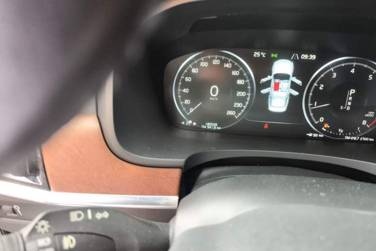 Used Volvo S90 2020 T5 Zhiyi Luxury Edition Odometer Close Up