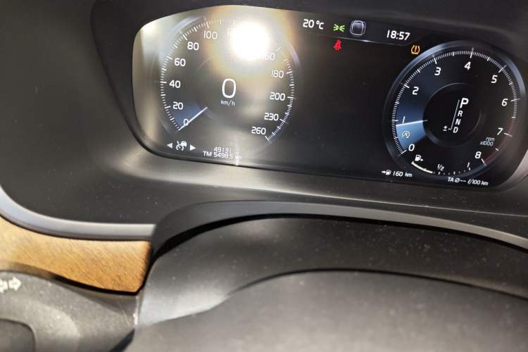 Used Volvo S90 2020 T5 Zhiyuan Luxury Edition Odometer Close Up
