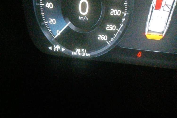 Used Volvo S90 2020 T5 Zhiyi Luxury Edition Odometer Close Up