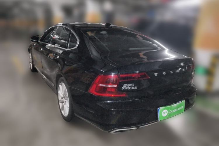 Used Volvo S90 2020 T5 Zhiyi Luxury Edition Rear Left 45 Deg