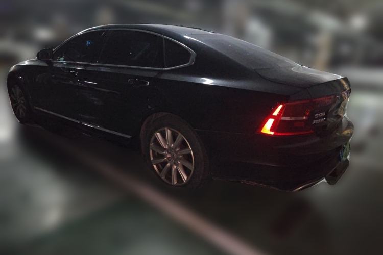 Used Volvo S90 2020 T5 Zhiyi Luxury Edition Rear Left 45 Deg