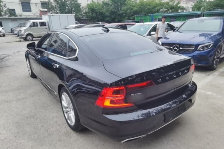 Used Volvo S90 2020 T5 Zhiyi Luxury Edition Rear Left 45 Deg