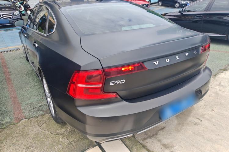 Used Volvo S90 2020 T5 Zhiyi Luxury Edition Rear Left 45 Deg