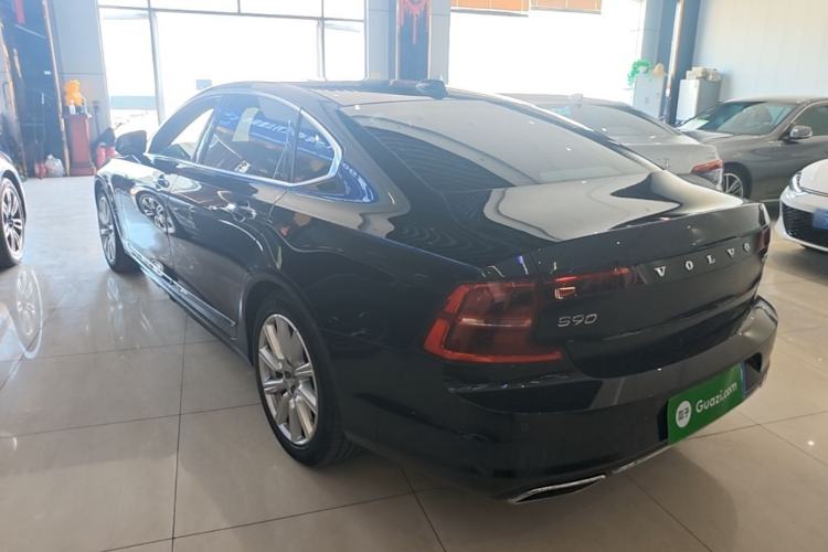 Used Volvo S90 2020 Facelift T5 Smart & Luxurious Edition Rear Left 45 Deg