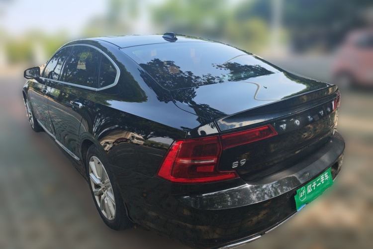 Used Volvo S90 2020 Facelifted T5 Zhiyi Luxury Edition Rear Left 45 Deg