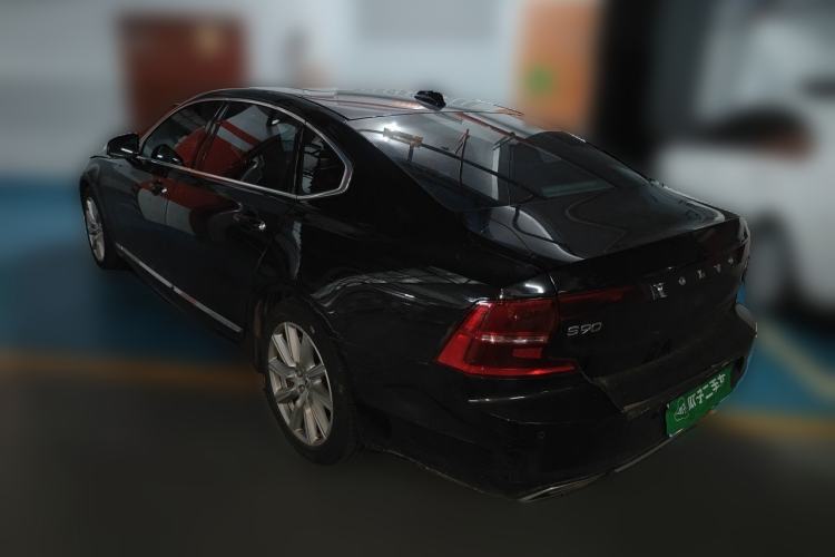 Used Volvo S90 2020 T5 Zhiyi Luxury Edition Rear Left 45 Deg