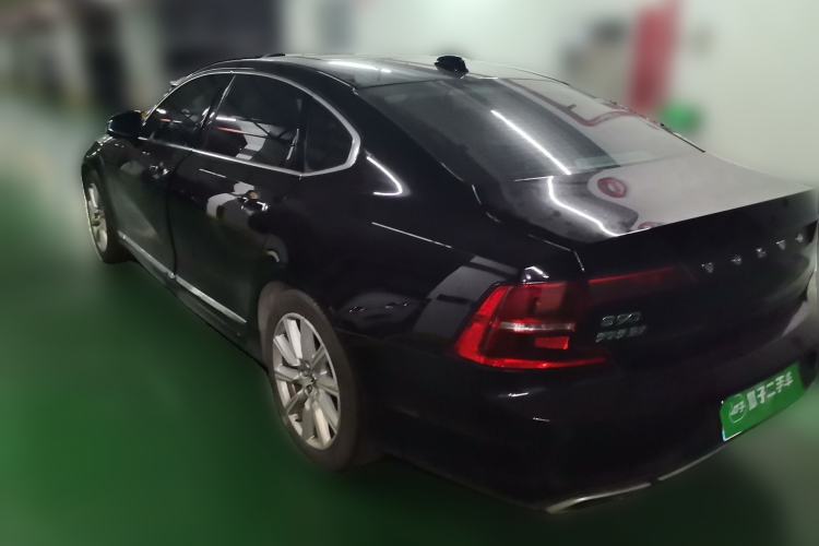 Used Volvo S90 2020 T5 Zhiyi Luxury Edition Rear Left 45 Deg