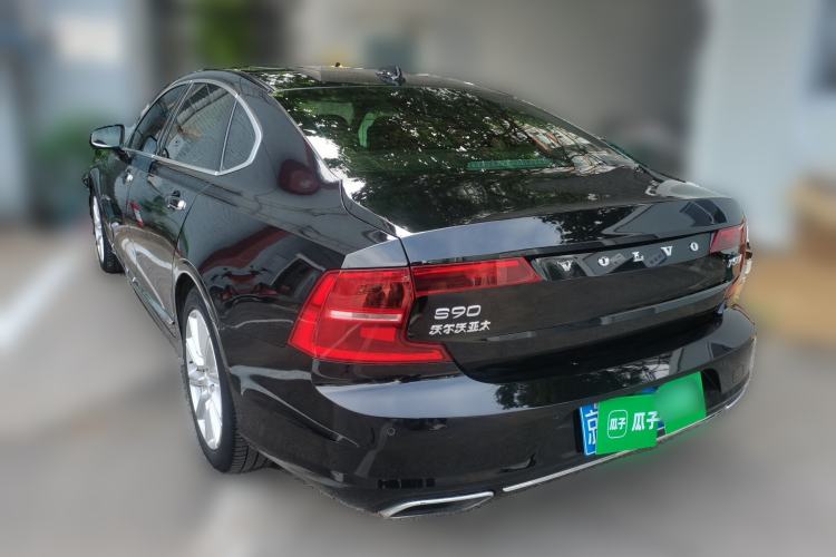 Used Volvo S90 2020 T5 Zhiyi Luxury Edition Rear Left 45 Deg