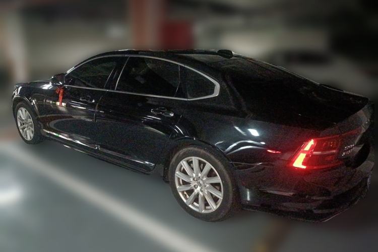 Used Volvo S90 2020 T5 Zhiyi Luxury Edition Rear Left 45 Deg