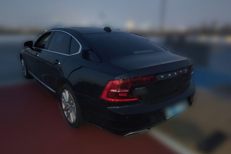 Used Volvo S90 2020 Facelifted T5 Zhiyi Luxury Edition Rear Left 45 Deg