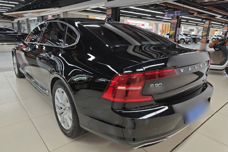 Used Volvo S90 2020 T5 Zhiyi Luxury Edition Rear Left 45 Deg
