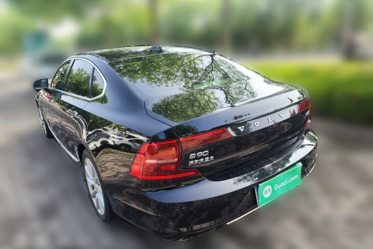 Used Volvo S90 2020 T5 Zhiyi Luxury Edition Rear Left 45 Deg