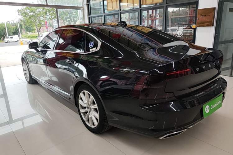 Used Volvo S90 2020 Facelifted T5 Zhiyi Luxury Edition Rear Left 45 Deg