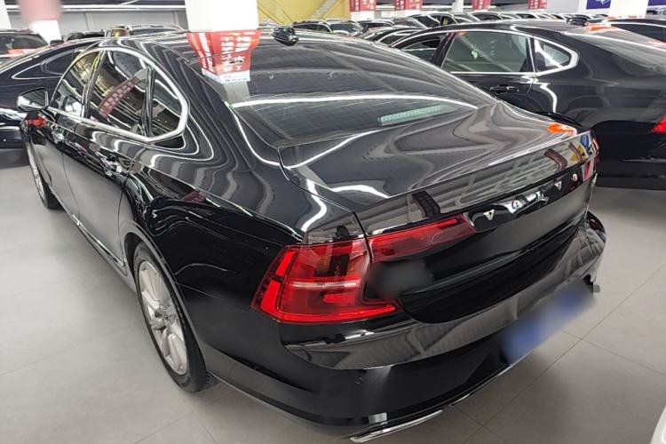 Used Volvo S90 2020 Facelifted T5 Zhiyi Luxury Edition Rear Left 45 Deg