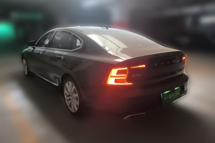 Used Volvo S90 2020 T5 Zhiyuan Luxury Edition Rear Left 45 Deg