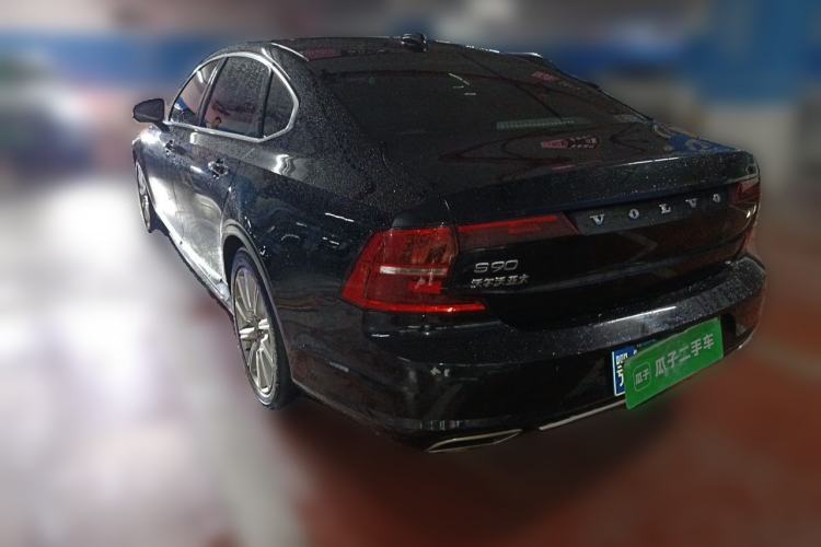 Used Volvo S90 2020 T5 Zhiyi Luxury Edition Rear Left 45 Deg