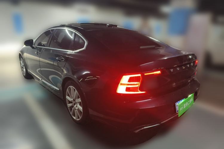 Used Volvo S90 2020 T5 Zhiyi Luxury Edition Rear Left 45 Deg