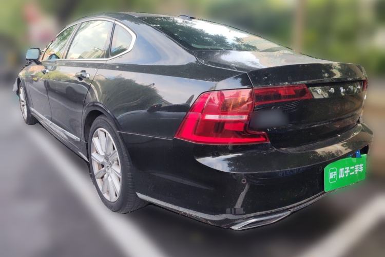 Used Volvo S90 2020 Facelift T5 Smart & Luxurious Edition Rear Left 45 Deg