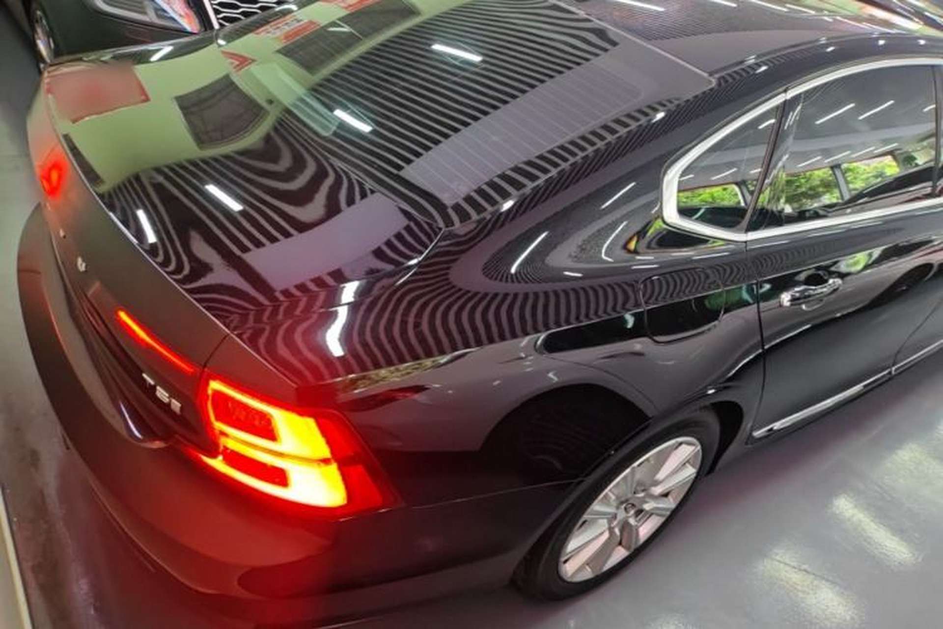 Used Volvo S90 2020 T5 Zhiyi Luxury Edition Rear Right 45 Deg
