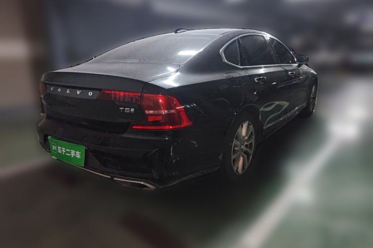 Used Volvo S90 2020 T5 Zhiyi Luxury Edition Rear Right 45 Deg