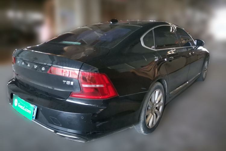 Used Volvo S90 2020 T5 Zhiyi Luxury Edition Rear Right 45 Deg