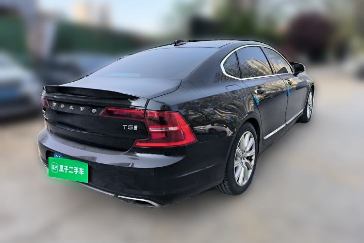 Used Volvo S90 2020 T5 Zhiyi Luxury Edition Rear Right 45 Deg