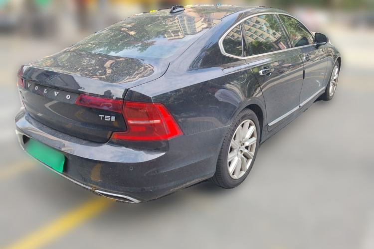 Used Volvo S90 2020 T5 Zhiyi Luxury Edition Rear Right 45 Deg