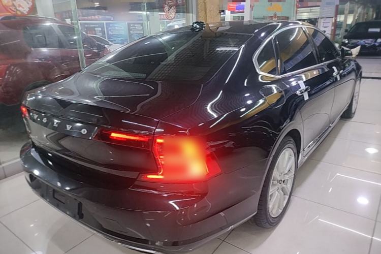 Used Volvo S90 2020 T5 Zhiyi Luxury Edition Rear Right 45 Deg