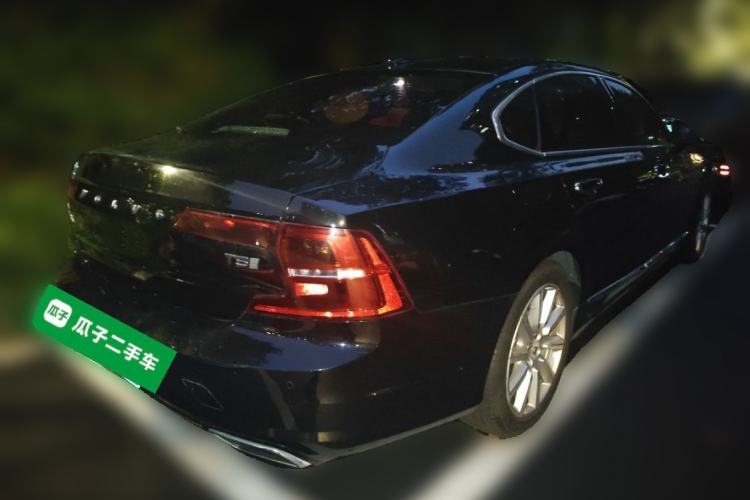 Used Volvo S90 2020 Facelifted T5 Zhiyi Luxury Edition Rear Right 45 Deg