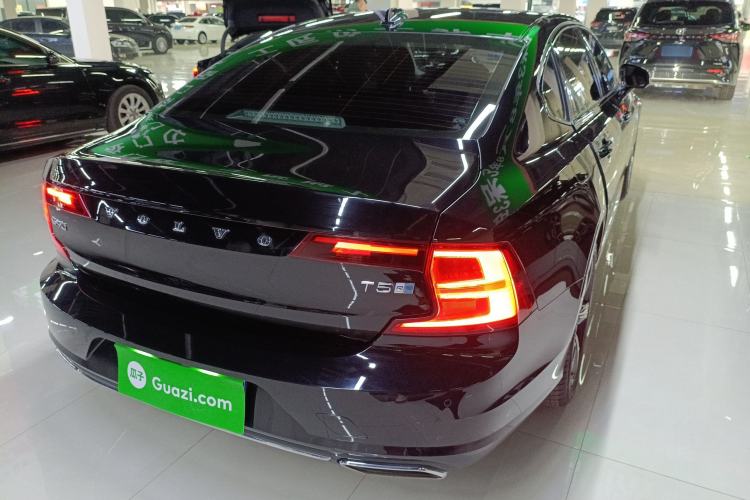 Used Volvo S90 2020 T5 Zhiyi Sport Edition Rear Right 45 Deg