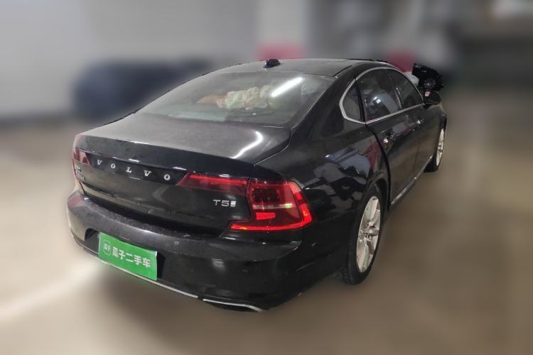 Used Volvo S90 2020 T5 Zhiyi Luxury Edition Rear Right 45 Deg