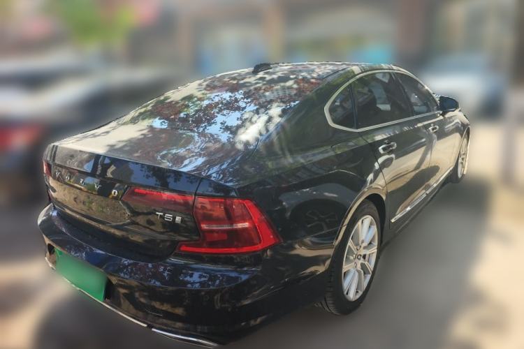 Used Volvo S90 2020 Facelifted T5 Zhiyi Luxury Edition Rear Right 45 Deg