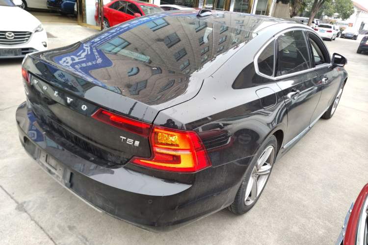 Used Volvo S90 2020 T5 Zhiyi Luxury Edition Rear Right 45 Deg