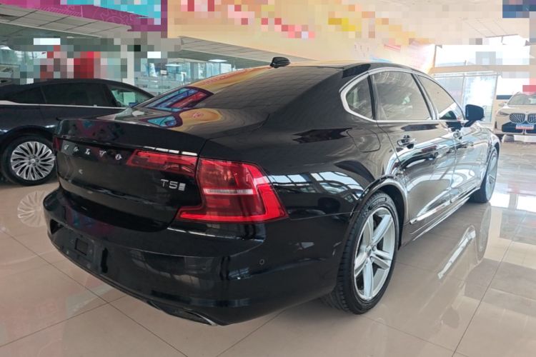 Used Volvo S90 2020 T5 Zhiyi Luxury Edition Rear Right 45 Deg